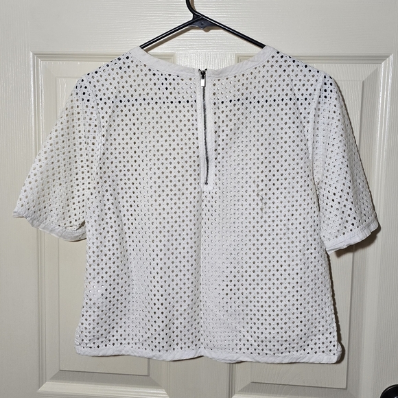 Size S Banana Republic Crew Neck Eyelet Lace Vintage Crop Top - Picture 12 of 12